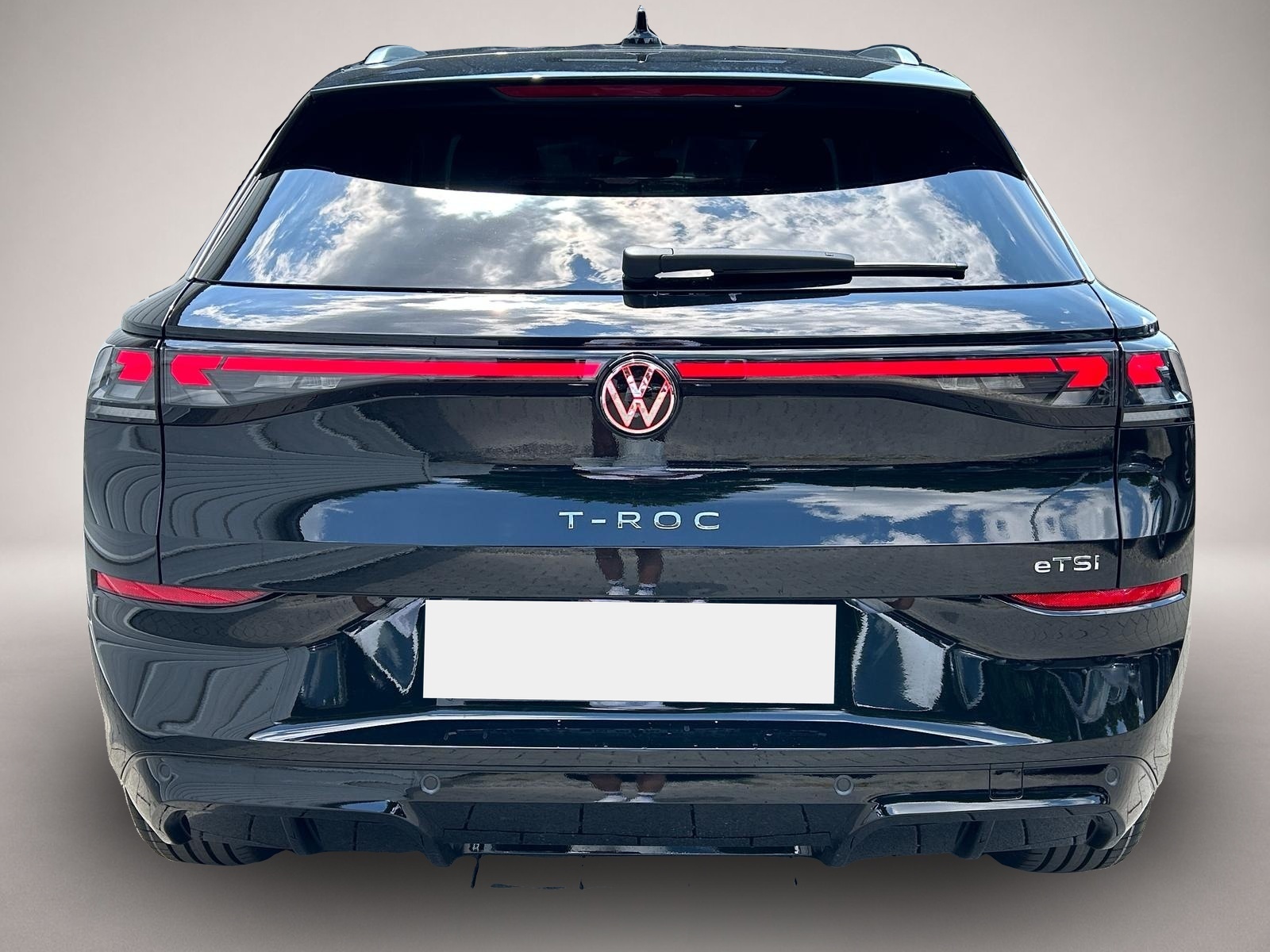 Bild 5 Volkswagen T-Roc R-Line 1.5 eTSI DSG Neues Modell*AHK*Matri