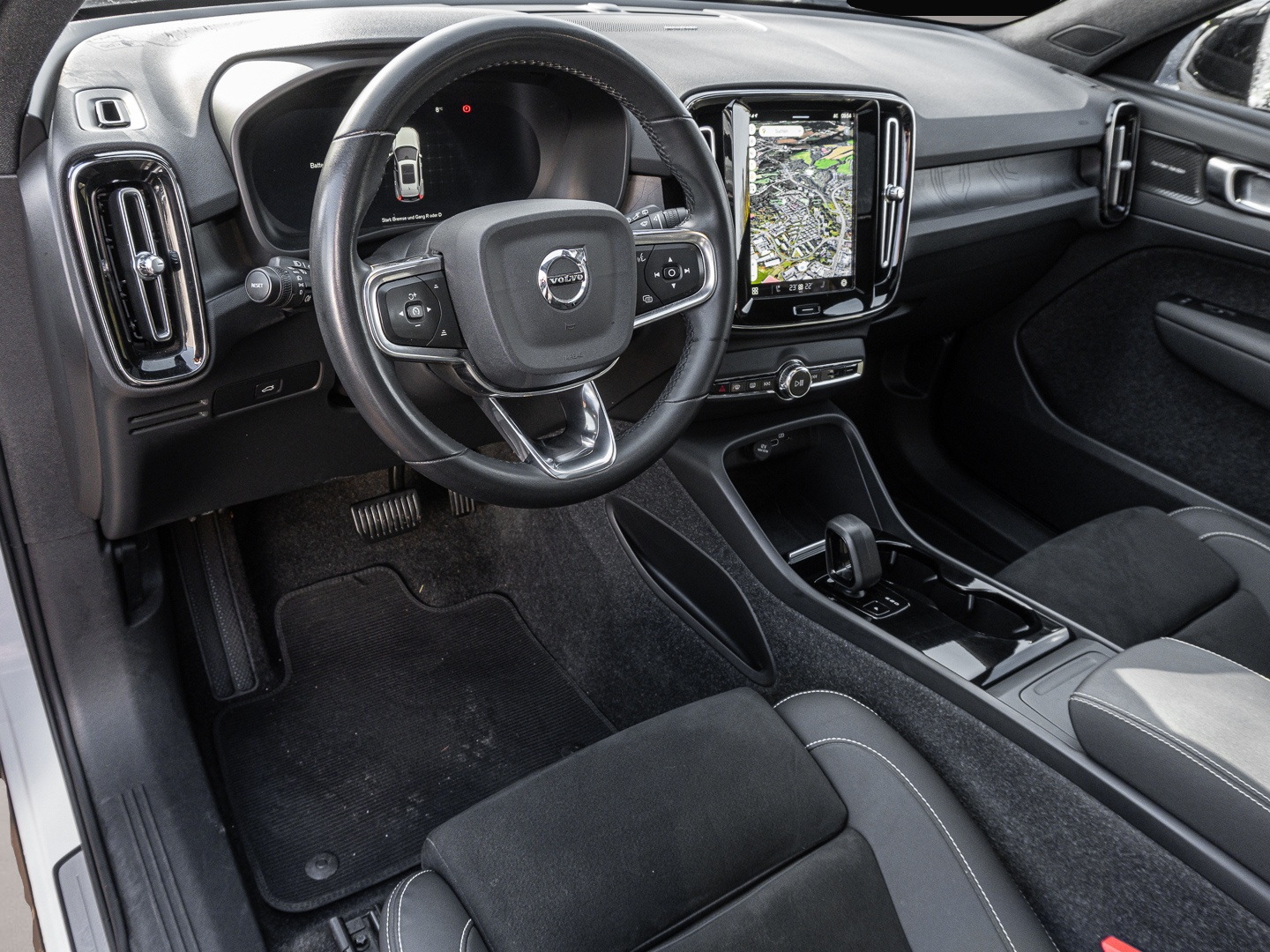 Bild 5 Volvo XC40 Ultimate Recharge Pure Electric AWD Twin St