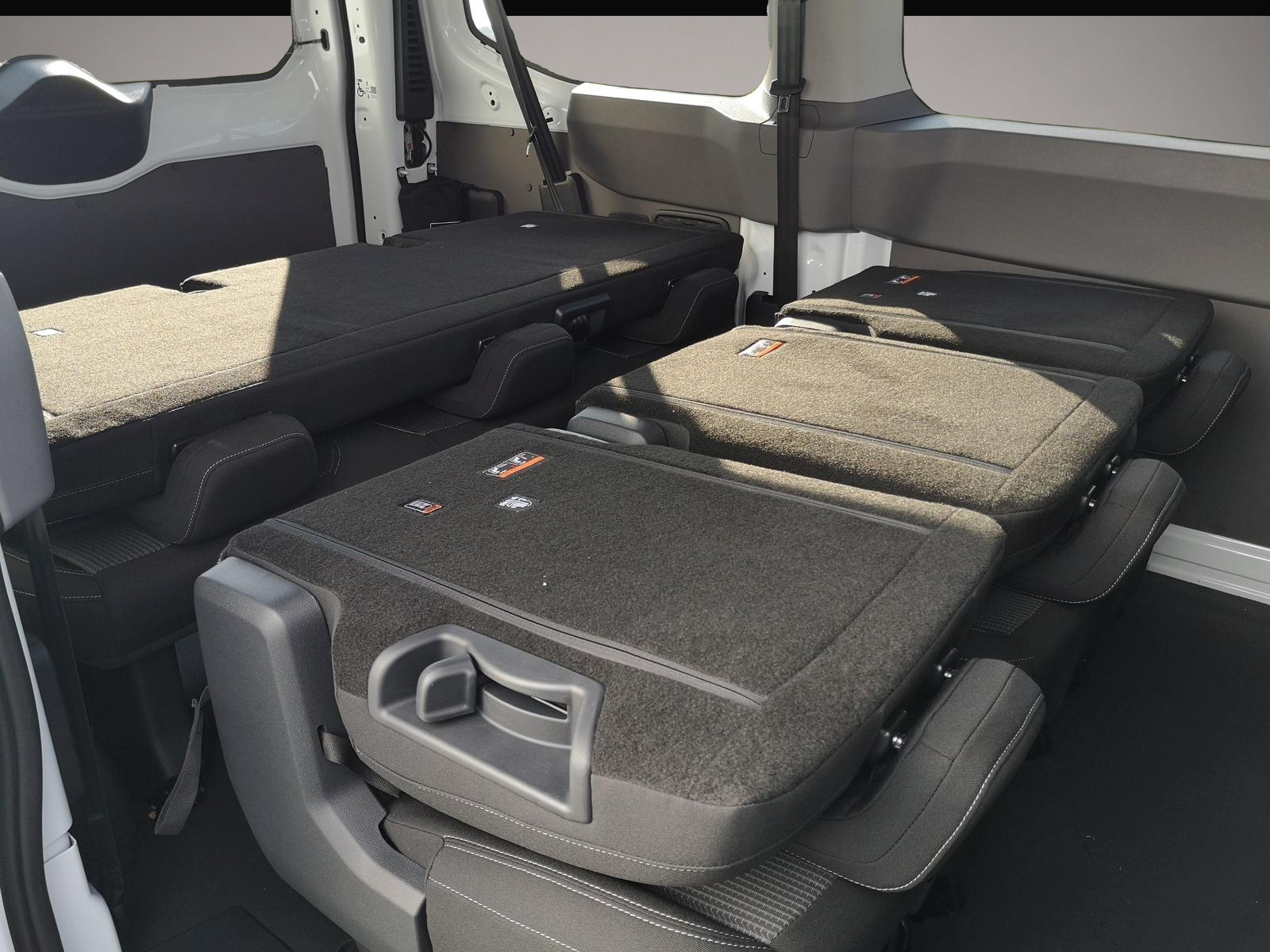 Bild 6 Volkswagen T7 Transporter 2.0 TDI DSG 9 Sitzer Kamera AHK G