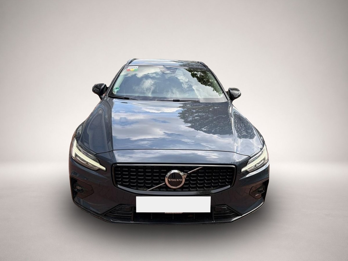 Fotografie 2 des Volvo V60 B4 Plus Dark LED H&K RCam Winter-Paket