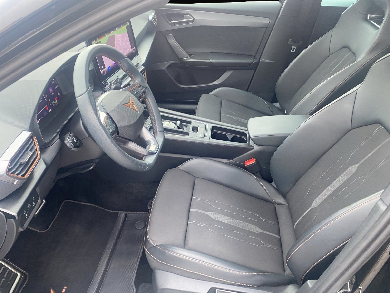 Bild 5 Cupra Leon 2.0 TSI DSG VZ AHK PANO DCC KEYLESS KAMERA