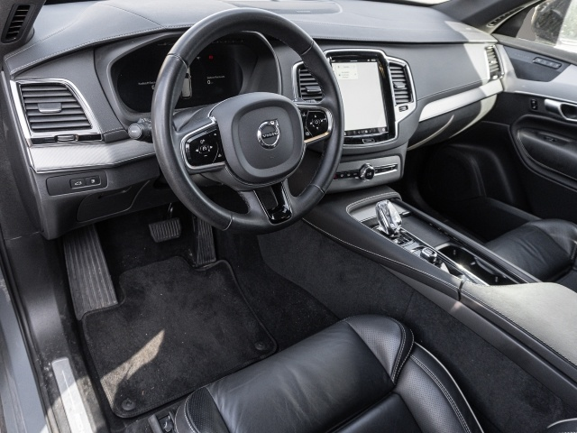 Bild 4 Volvo XC90 Plus Dark Recharge Plug-In Hybrid AWD 7-Sit