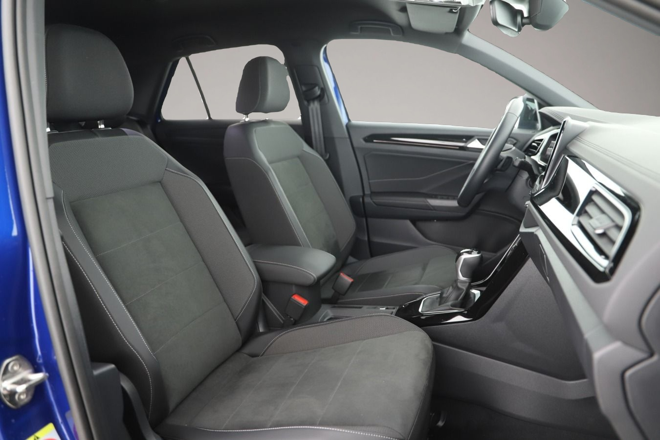 Bild 6 Volkswagen T-Roc 1.5 TSI DSG R-Line Black-Style IQ.Drive+Li