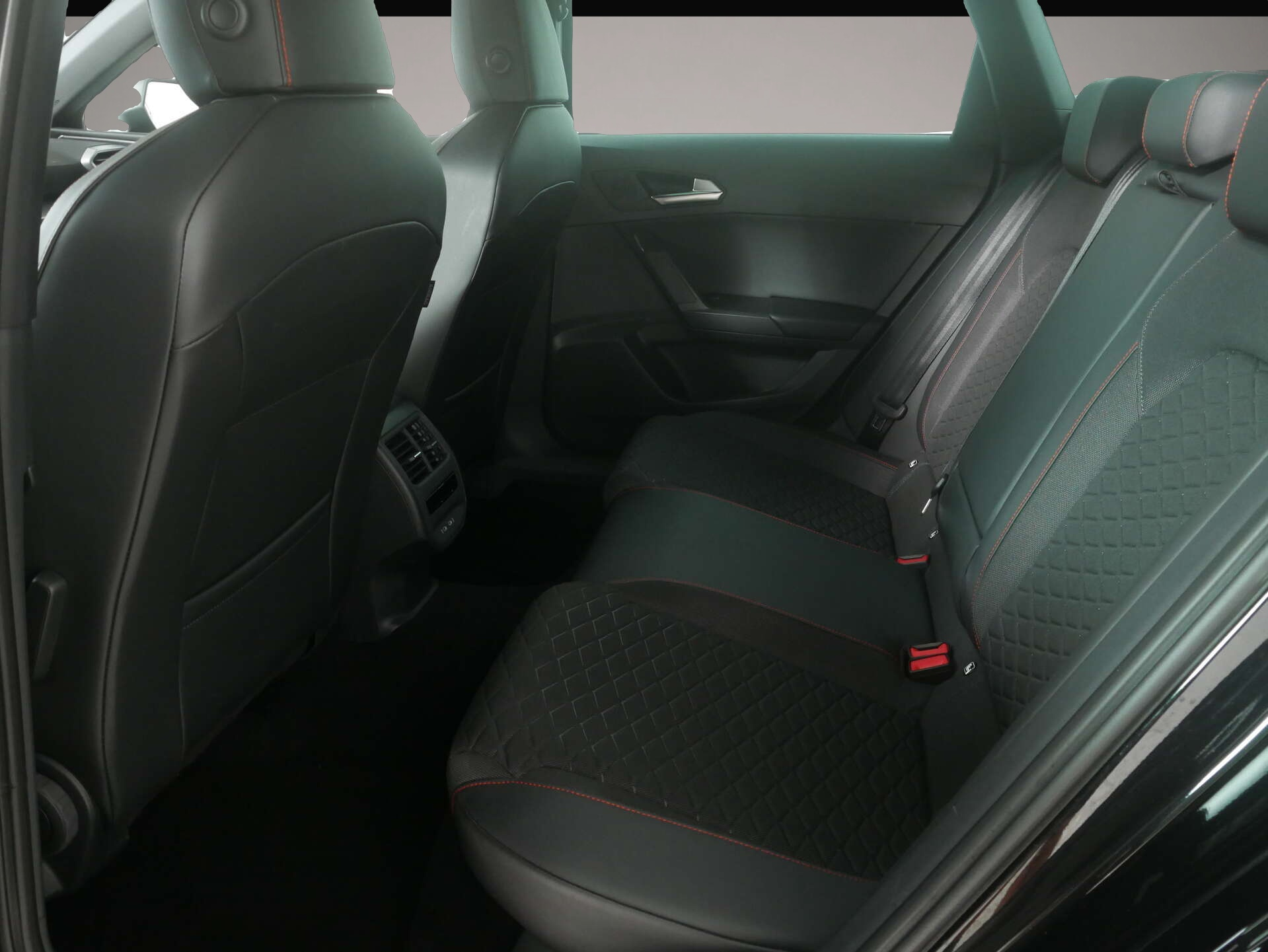 Bild 9 Seat Leon Sportstourer 1.5 eTSI FR