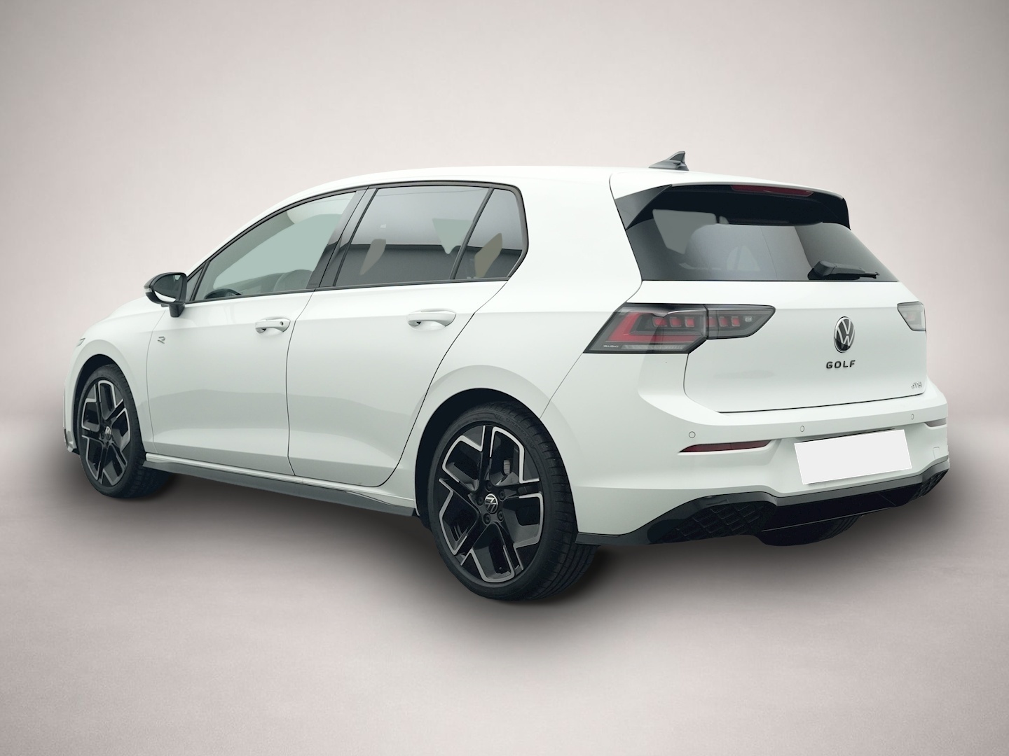 Fotografie 3 des Volkswagen Golf 8 1.5 eTSI DSG R-Line BLACK STYLE PANO IQ.L
