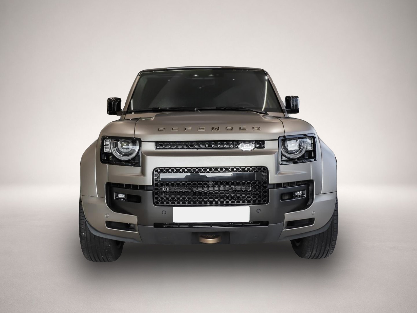Bild 8 Land Rover Defender V8 110 4.4 Benzin P635 OCTA HUD El. Pan