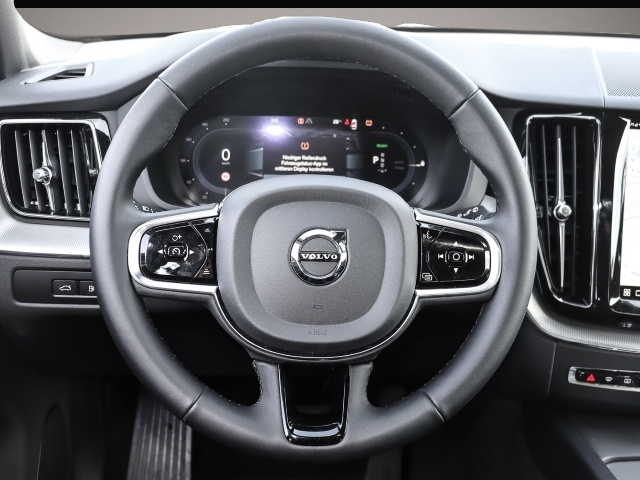 Bild 5 Volvo XC60 Plus Dark Recharge Plug-In Hybrid AWD T8 Tw