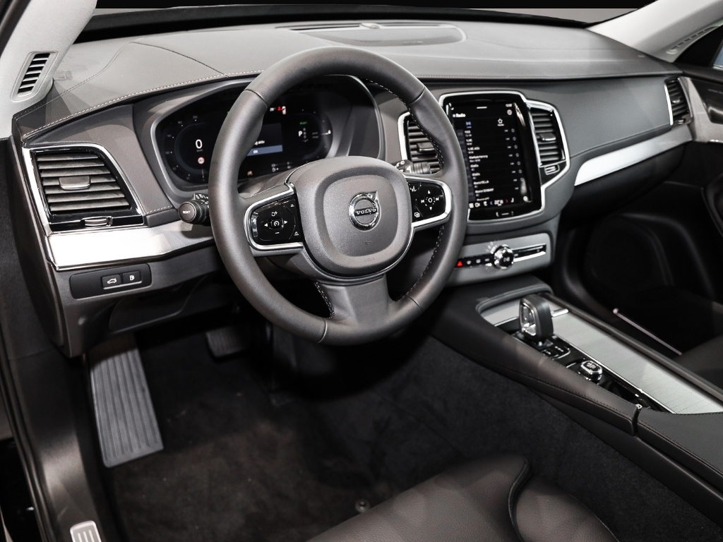 Bild 3 Volvo XC90 T8 AWD Plug-in Hybrid Plus Dark 7-Sitzer Li