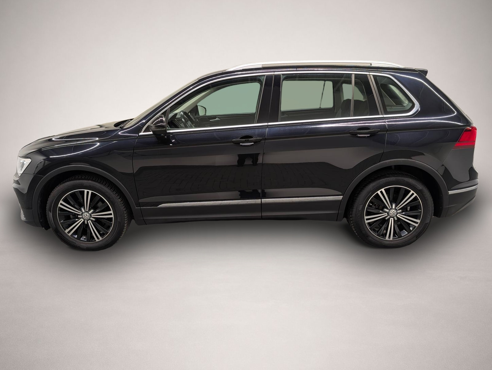 Bild 2 Volkswagen Tiguan Highline LED/Navi/ACC/SHZ/PDC/elHeck/18LM
