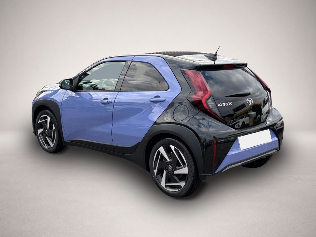 Vehicle image 2