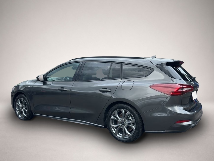 Fotografie des Ford Focus Turnier 1.0 EcoBoost Hybrid Aut. ST-LINE X