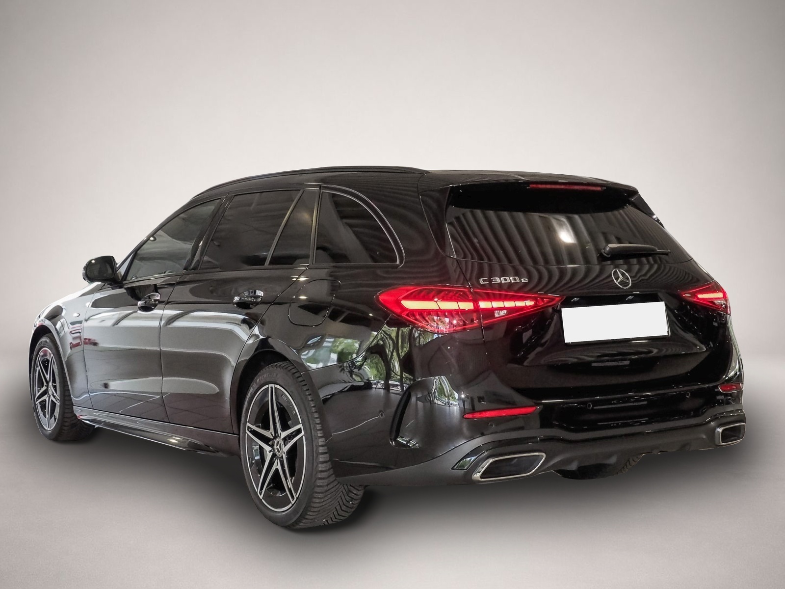 Fotografie 4 des Mercedes-Benz C 300 C-CLASS EDITION AMG LINE C 300 E PHEV