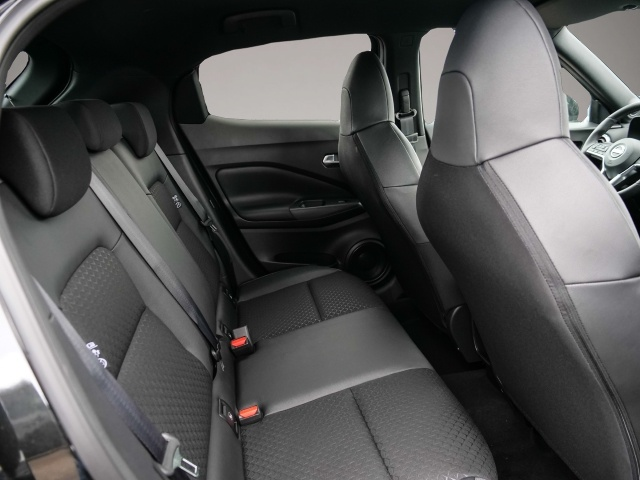 Fotografie des Nissan Juke N-Connecta 1.6 Hybrid 4AMT Winterpaket BFS