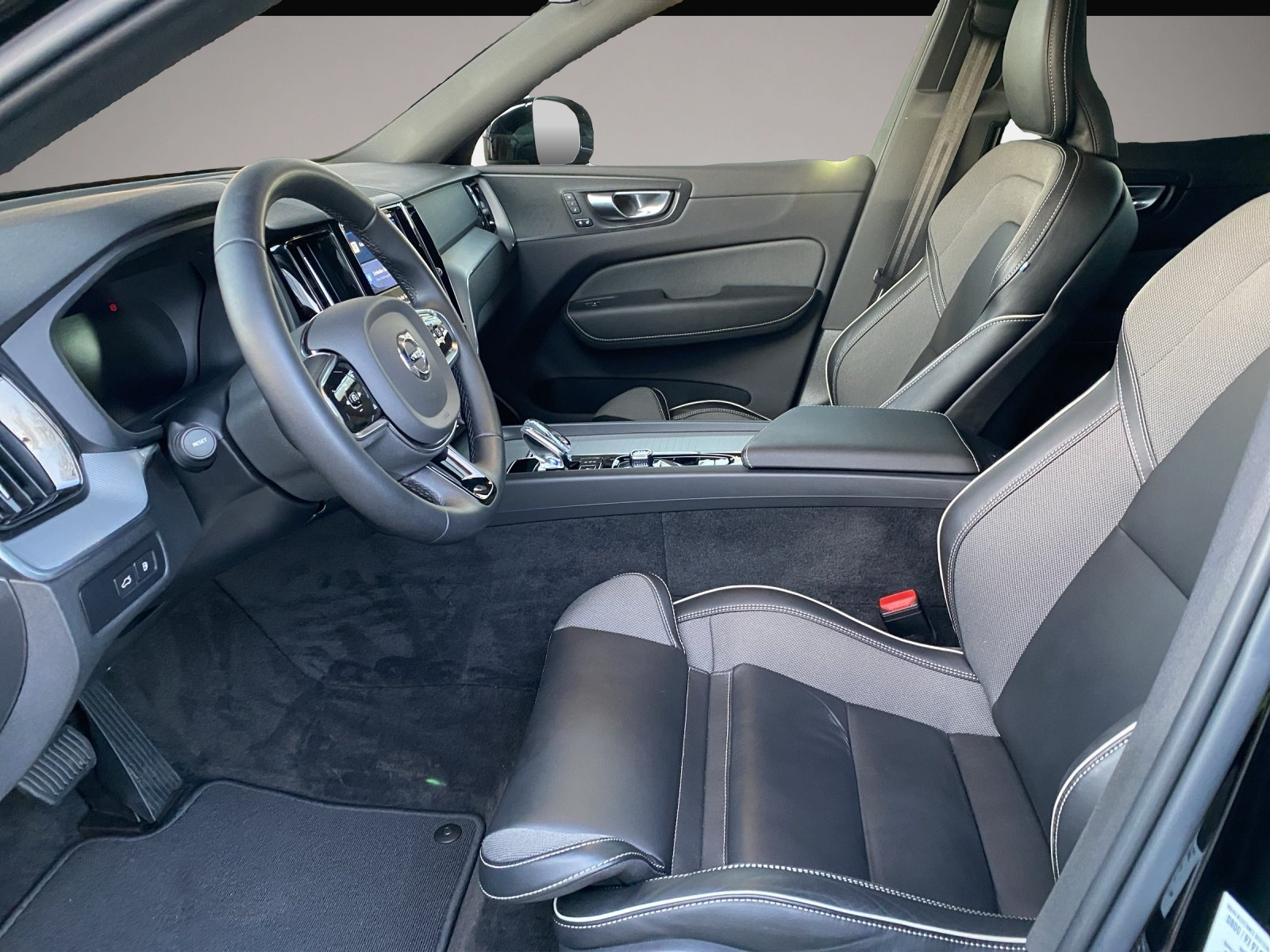Bild 6 Volvo XC60 T8 R Design Recharge AWD*AHK*360°*MMY*