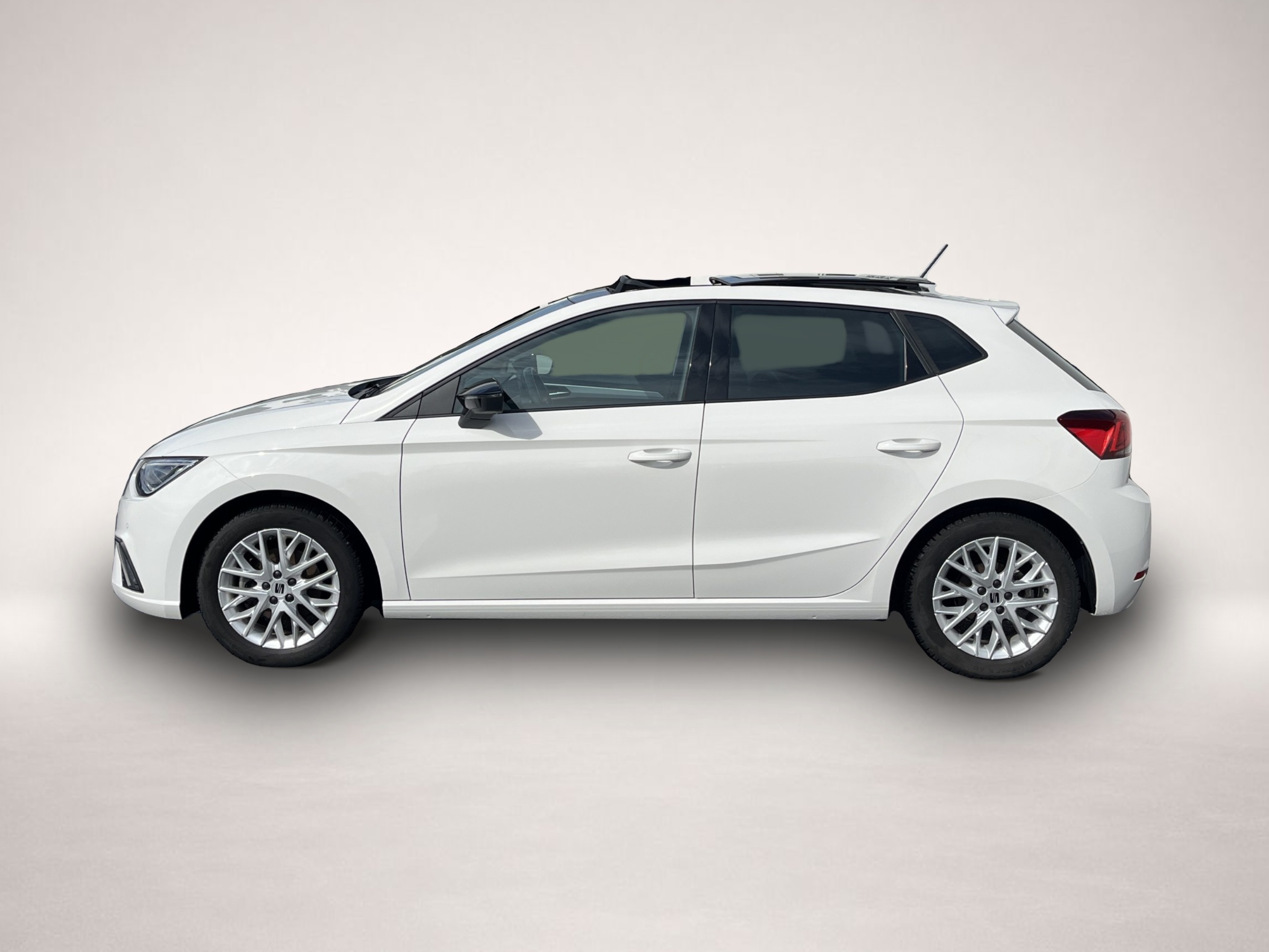 Bild 2 Seat Ibiza 1.0 TSI FR 106¤ m.20% Anz. PANO Navi LED R