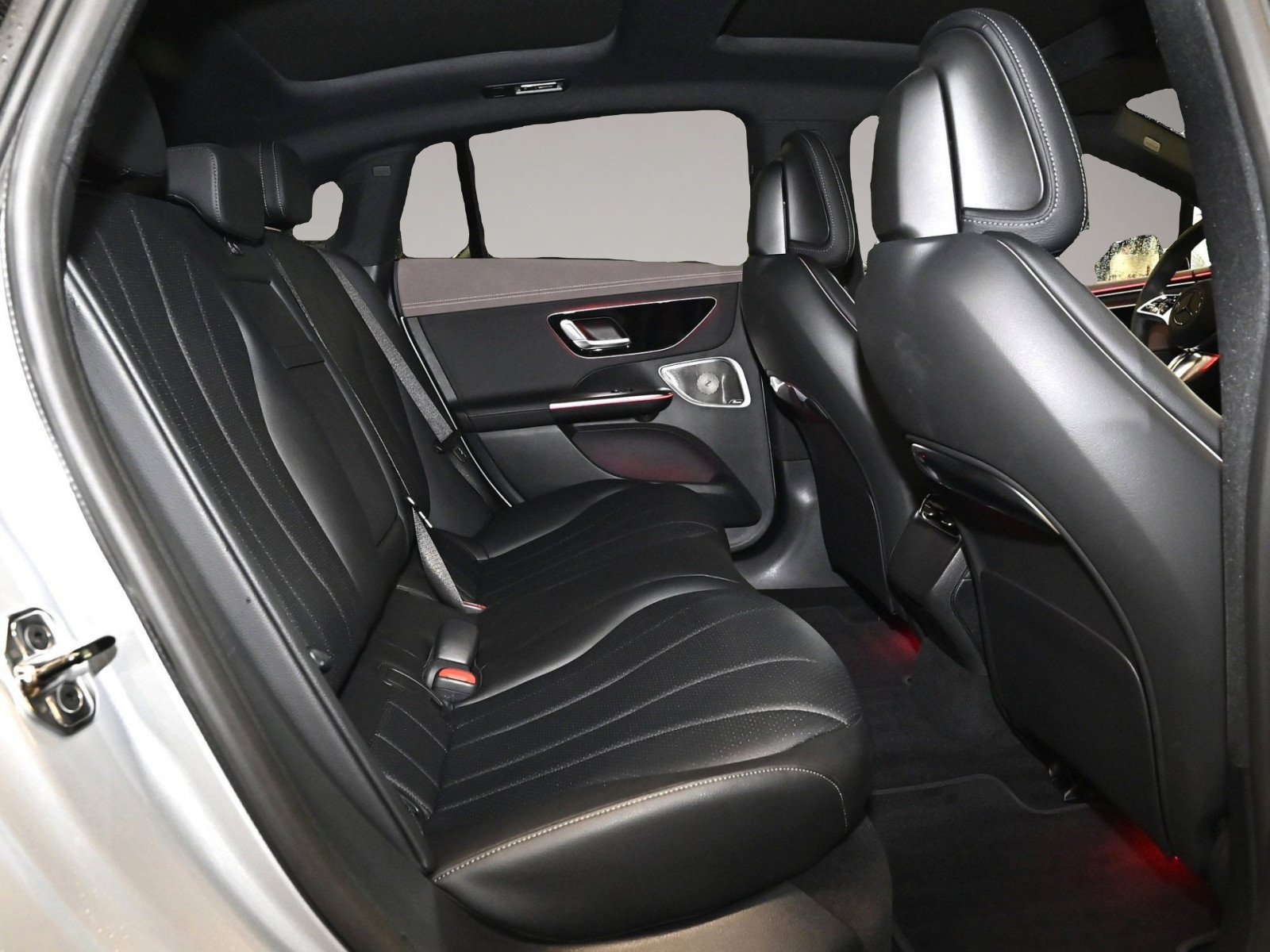 Fotografie des Mercedes-Benz EQE 300
