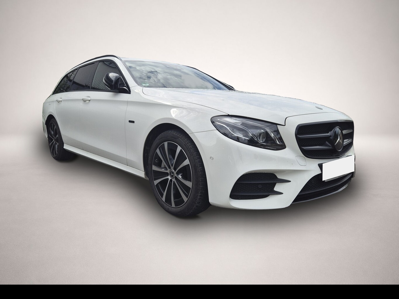Bild 2 Mercedes-Benz E 300 de T AMG Line Multibeam Distronic Widescr.
