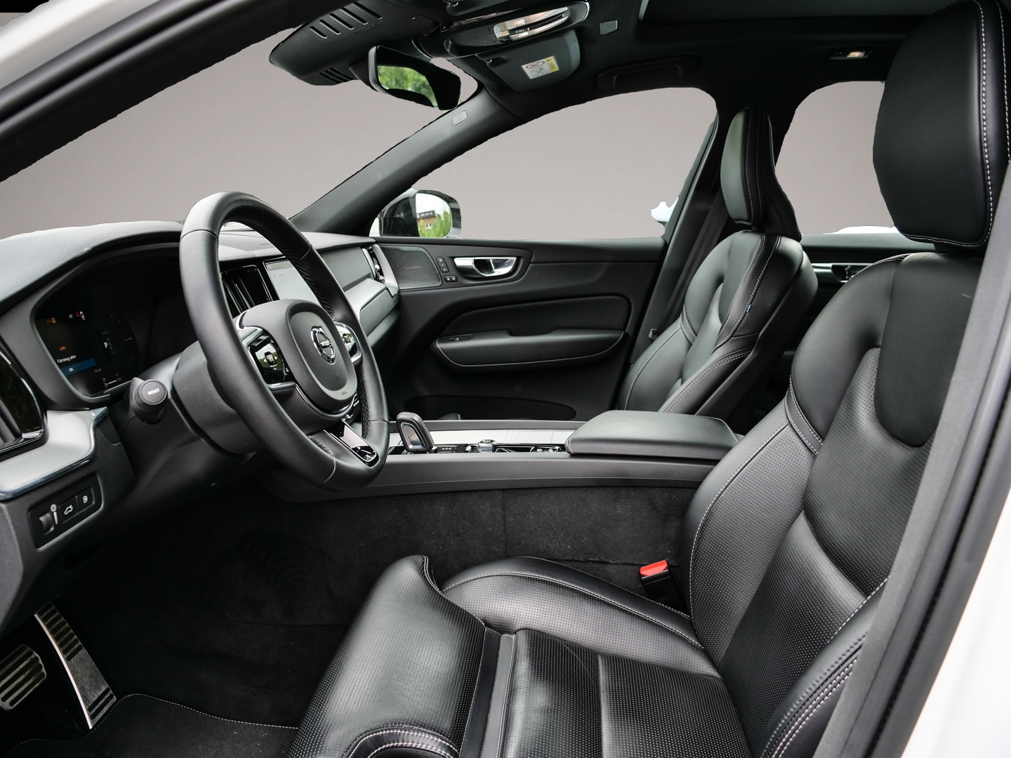 Bild 3 Volvo XC60 R Design Recharge Plug-In Hybrid AWD T8 Twi