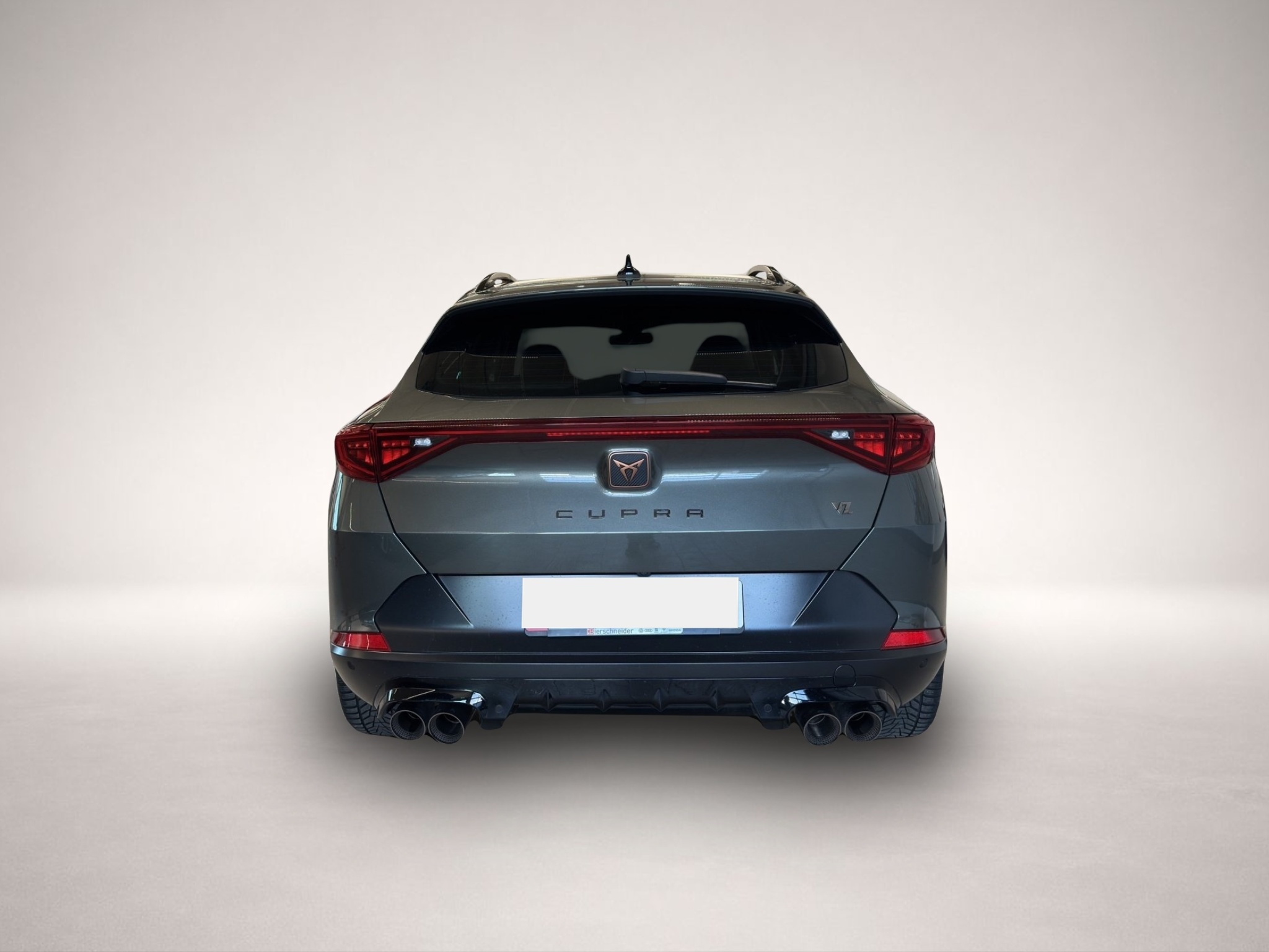Fotografie 5 des Cupra Formentor 2.0 TSI DSG 4Drive VZ Tribe AKRAPOVIC+