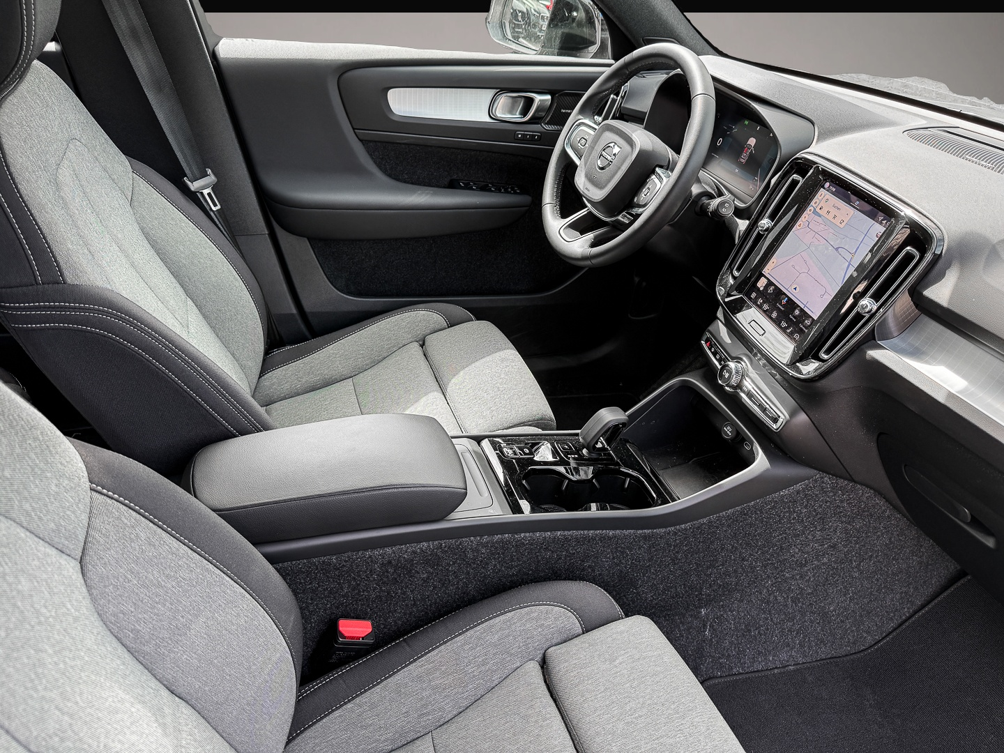 Bild 3 Volvo XC40 Plus Dark 2WD AHK Digitales Cockpit Memory