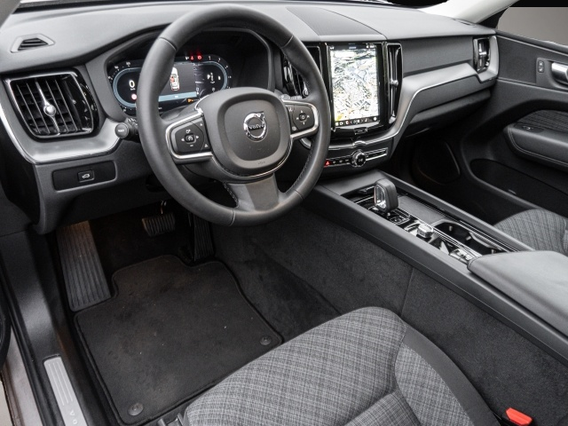 Bild 7 Volvo XC60 Core 2WD AHK Digitales Cockpit Soundsystem