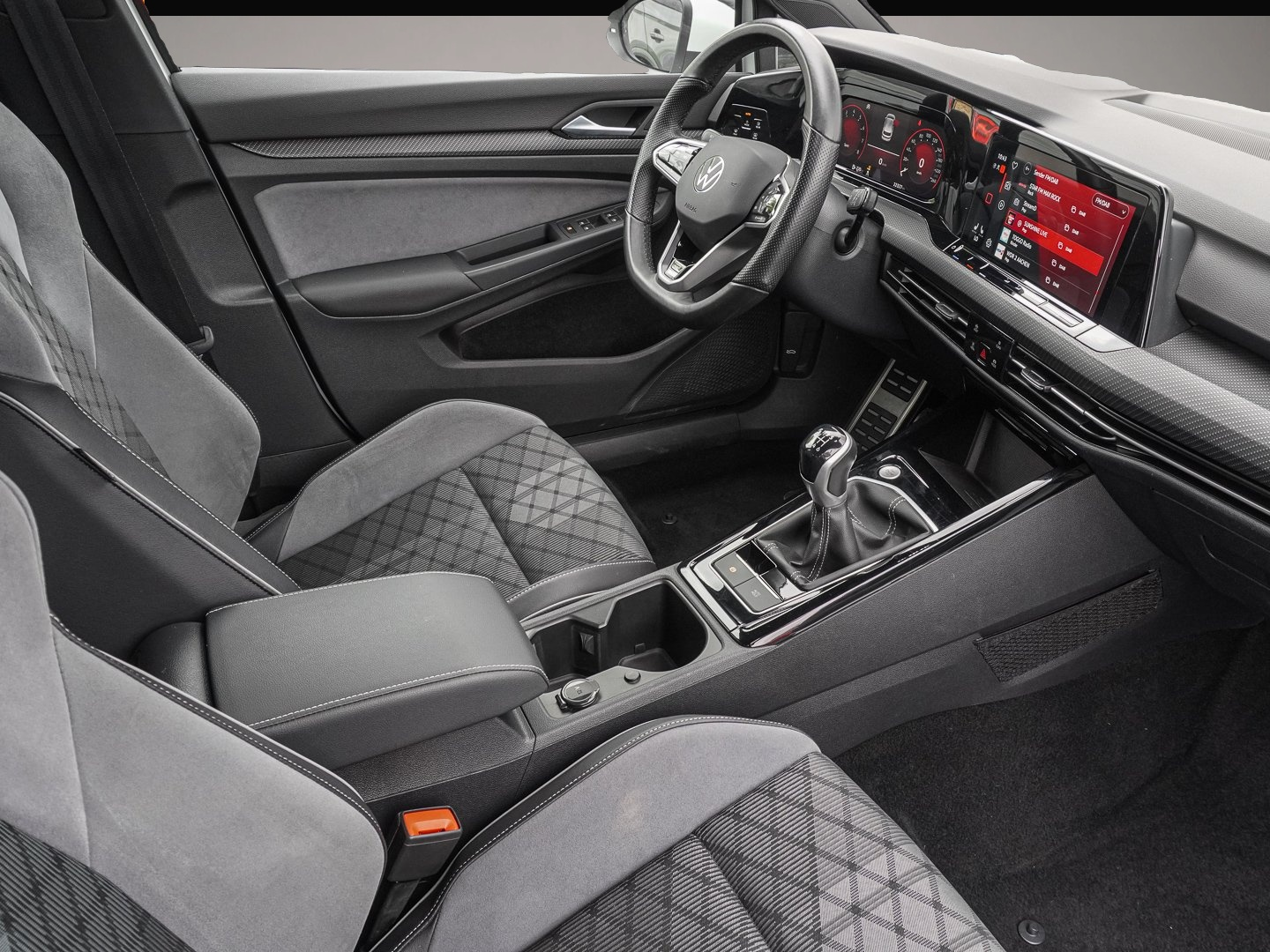 Bild 6 Volkswagen Golf 1.5 TSI R-Line PDC ALU ACC CLIMATRONIC