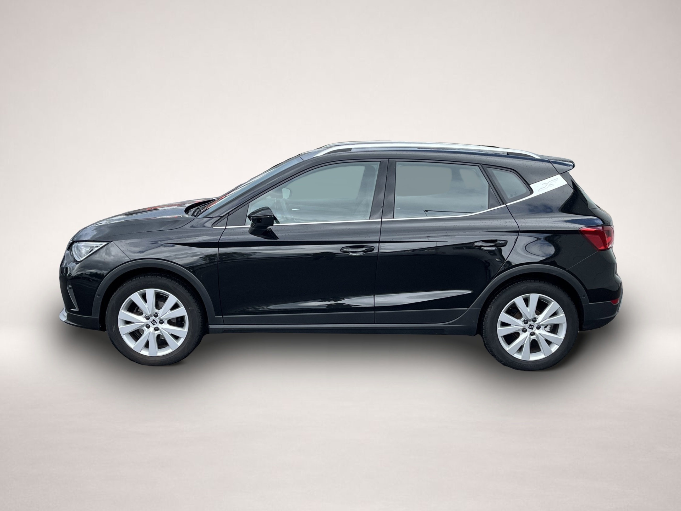Fotografie 2 des Seat Arona 1.0 TSI Xperience Dinamica Navi RFK Keyles