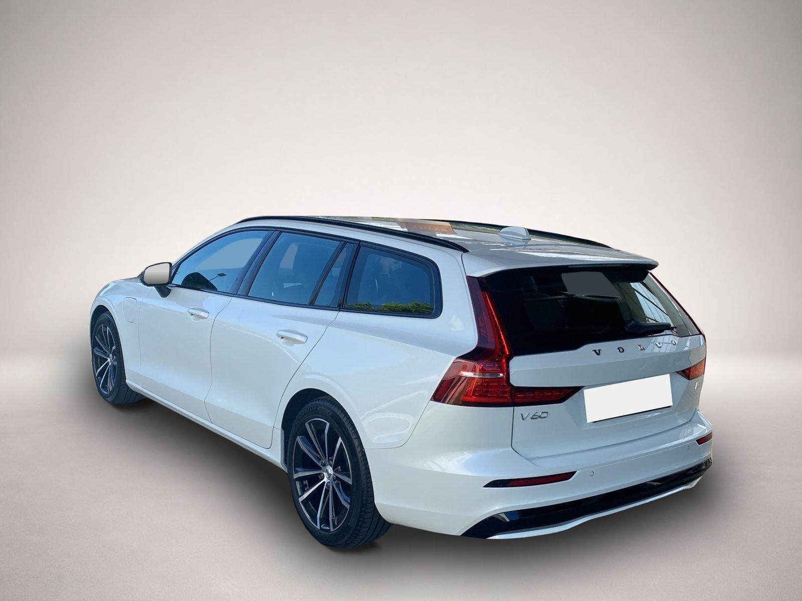 Fotografie 3 des Volvo V60 Kombi T8 Plus Dark Recharge WiPa*LED*Navi*DA