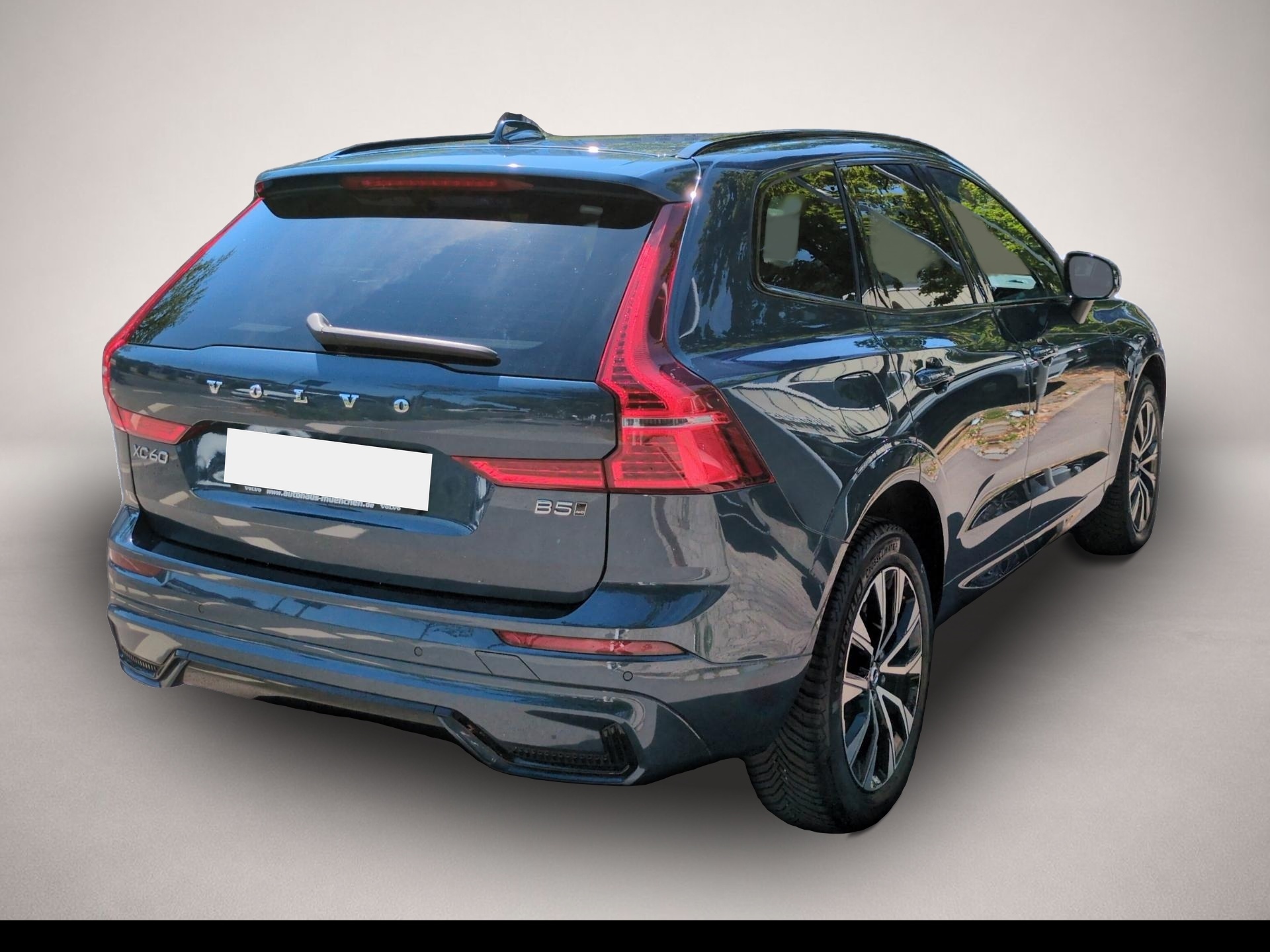 Bild 3 Volvo XC60 XC 60 Plus Dark AWD