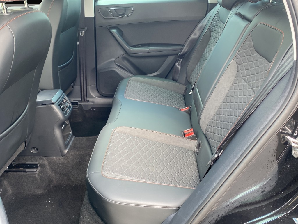 Fotografie 6 des Seat Ateca 2.0 TDI FR DSG*Navi+*Kessy*LED*DAB*