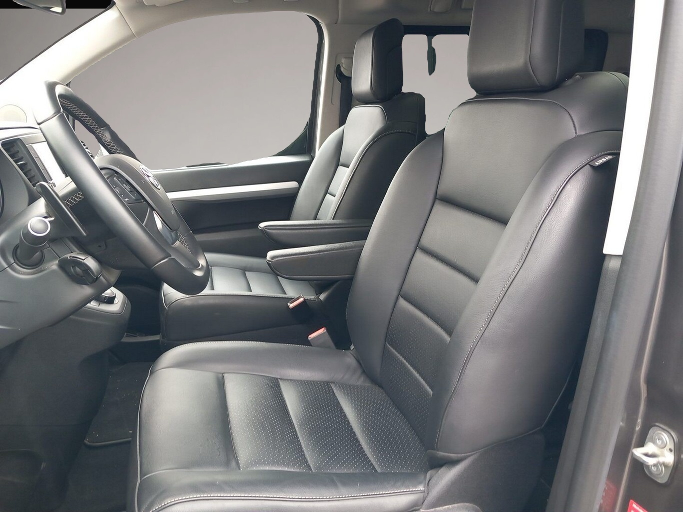 Fotografie 6 des Toyota Proace (Verso) Proace Verso 2.0 D-4D L1 Executive 7S Nav Pano