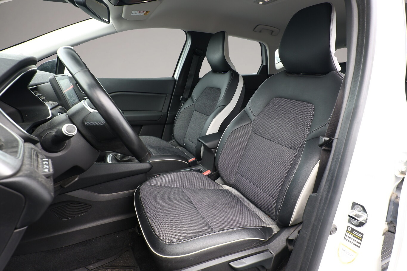 Bild 5 Renault Captur II 1.3 TCe 130 Intens LED Nav PDC Kam SHZ