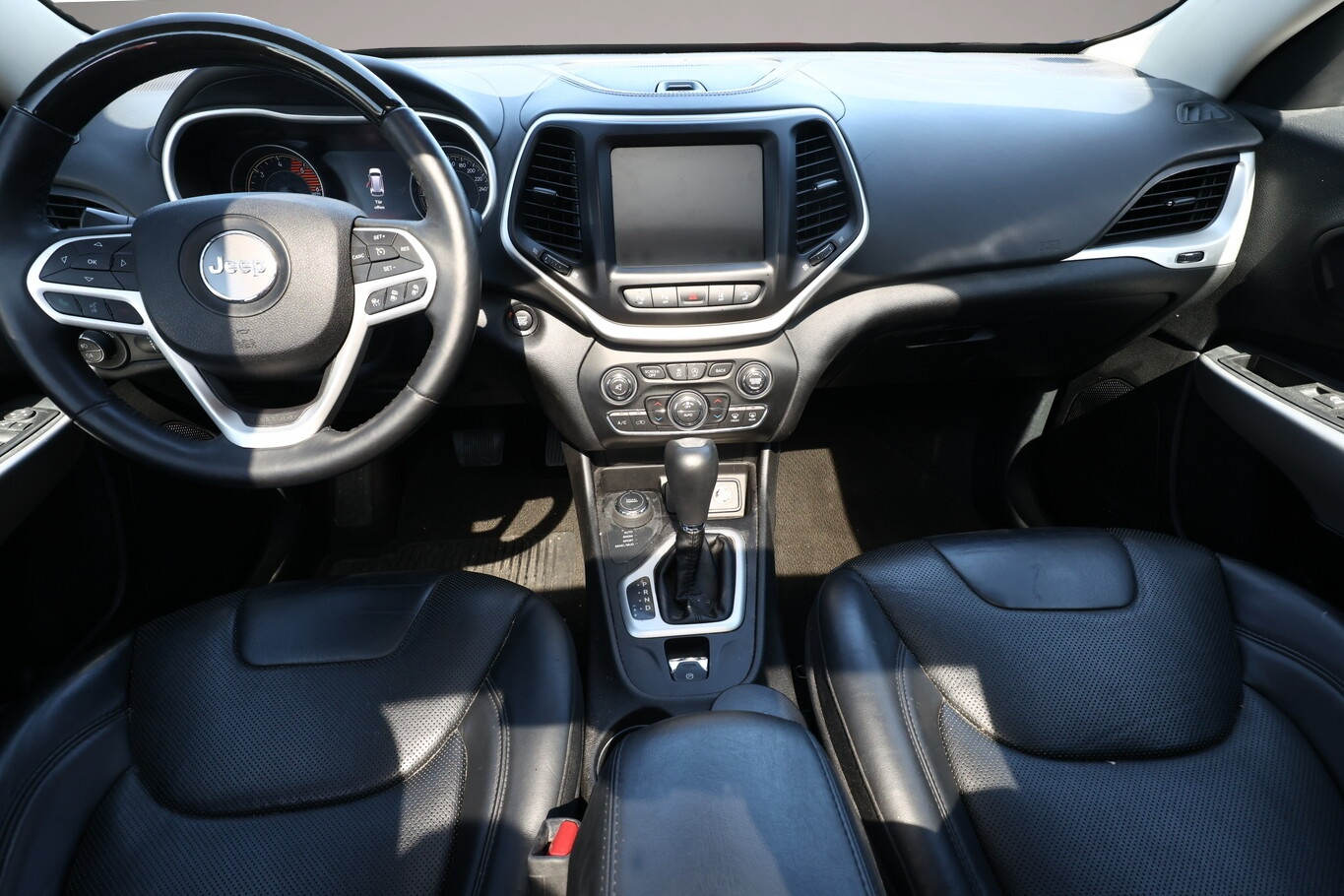 Fotografie 7 des Jeep Cherokee 2.2 MultiJet 200 4WD Overland Active