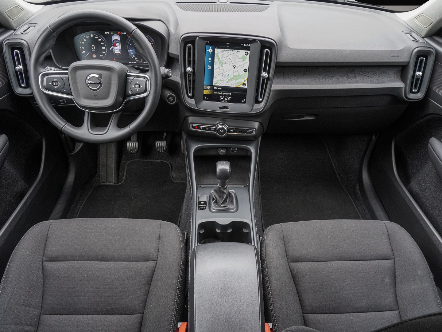 Bild 5 Volvo XC40 Momentum Core 2WD T2 EU6d Navi Digitales Co