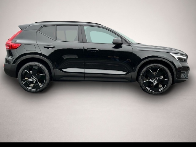 Bild 2 Volvo XC40 B3 Plus Black Edition/20''/H&K/ACC/SHZ+LHZ