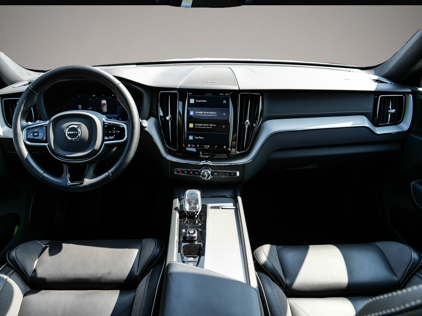 Bild 5 Volvo XC60 Ultimate Dark AWD HUD StandHZG Leder Digita
