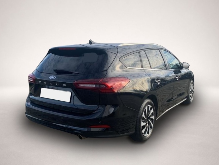 Fotografie des Ford Focus Turnier 1.0 EB Hybrid TITANIUM Sitzhzg.