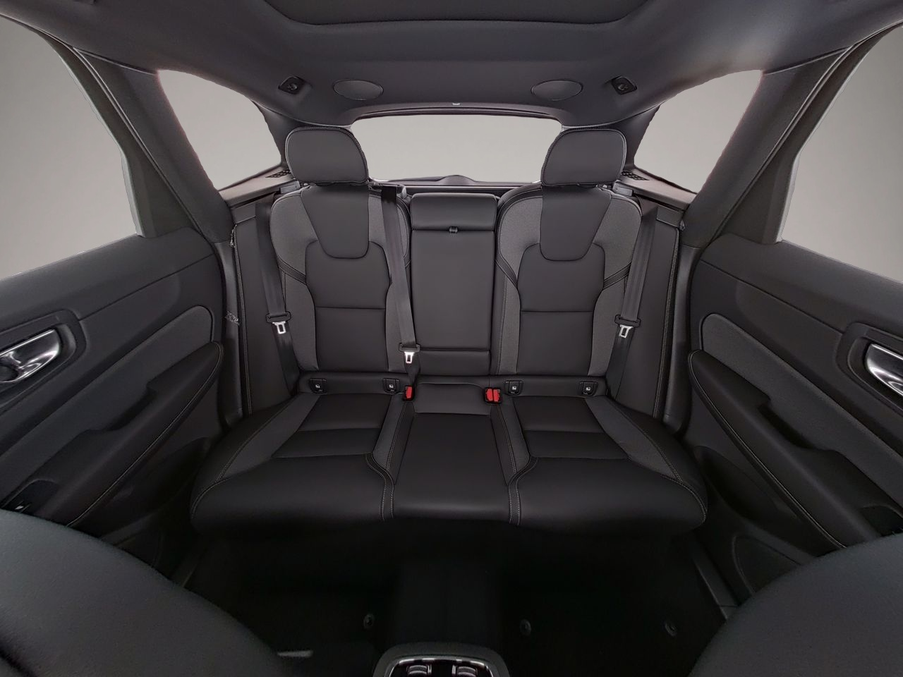 Bild 5 Volvo XC60 Ultra Dark AWD HUD AD Digitales Cockpit Mem