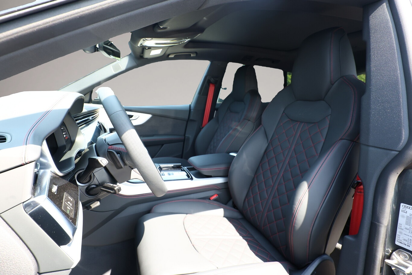 Bild 5 Audi Q8 2xS line AssistenzP+ 22Z Laser Pano B&O PrivG