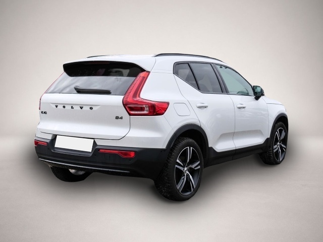 Bild 2 Volvo XC40 Plus Black Edition 2WD StandHZG Digitales C