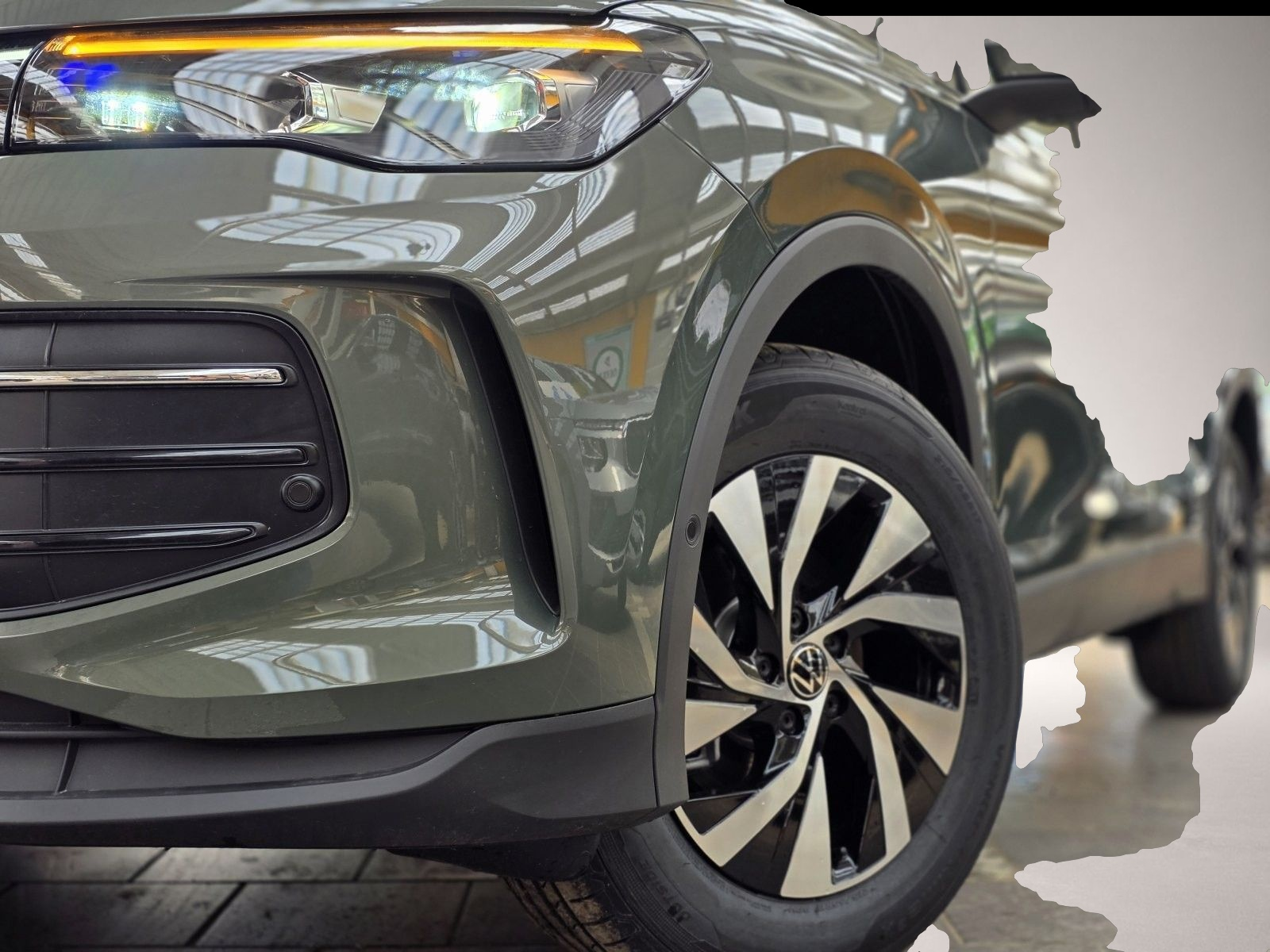 Bild 2 Volkswagen Tiguan 1,5 eTSI el.Heckkl. 360°Kamera Sicherheit