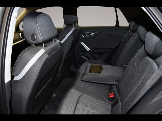 Bild 6 Audi Q2 30 TFSI S line LED/SONOS/AHK