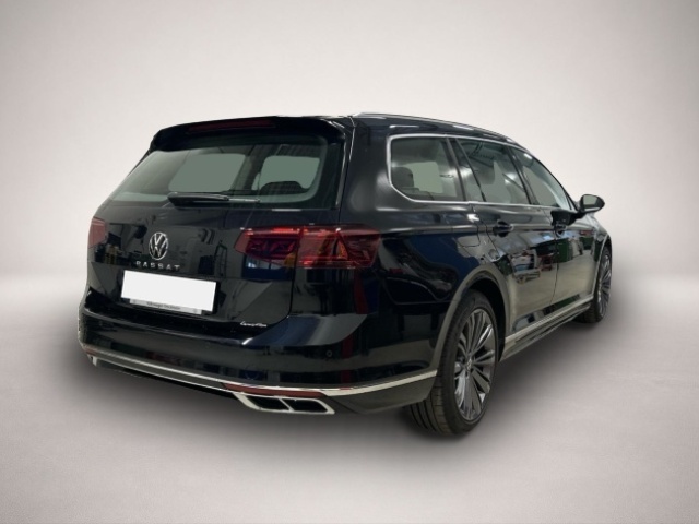 Fotografie des Volkswagen Passat Variant 2.0TDI 4Motion DSG R-LINE AHK/STA
