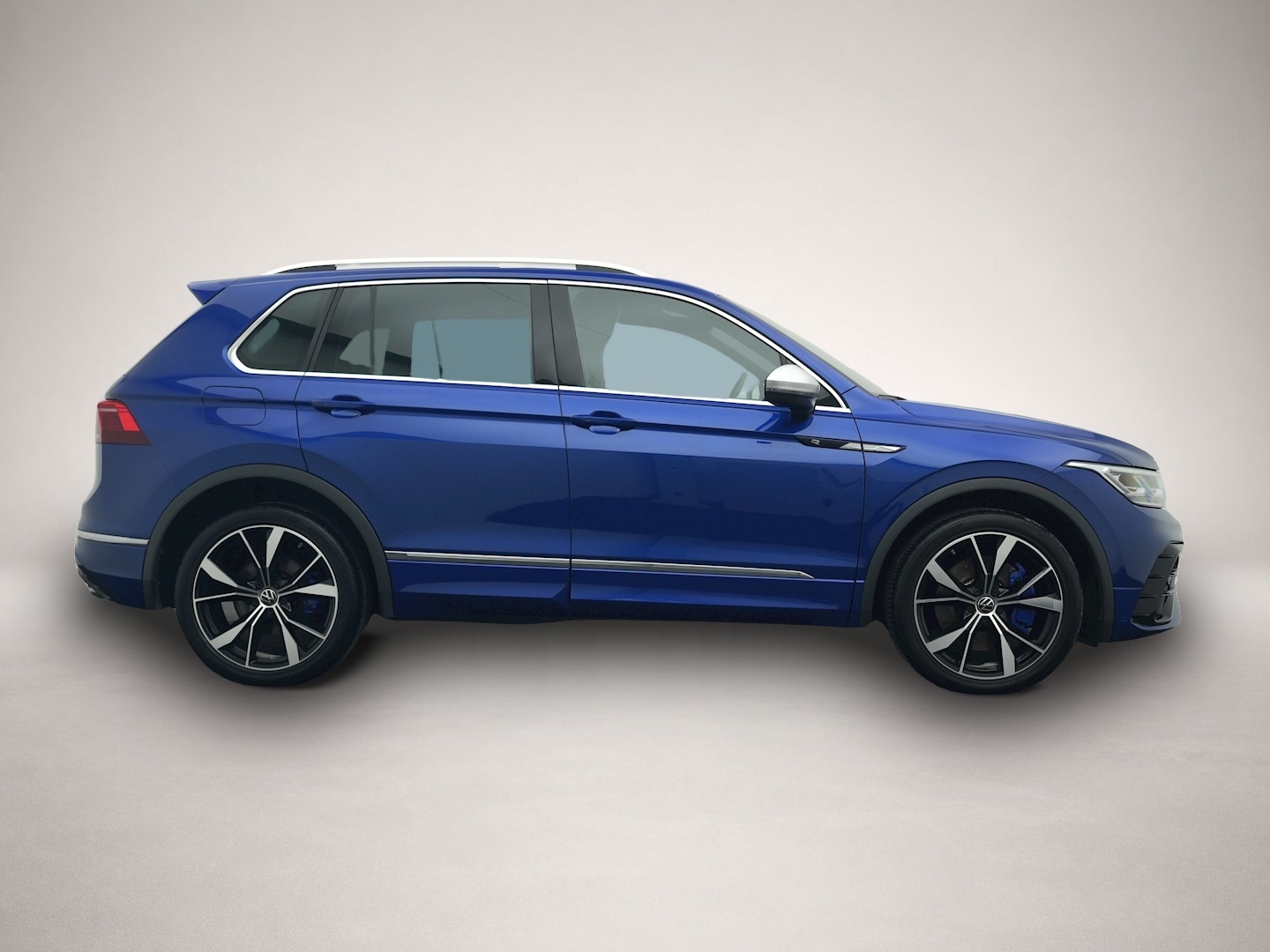 Bild 6 Volkswagen Tiguan 2.0 TSI DSG 4Mo. R PANO AHK CARGO