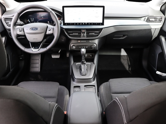 Bild 4 Ford Focus Turnier Active X 155PS Automatik Panorama