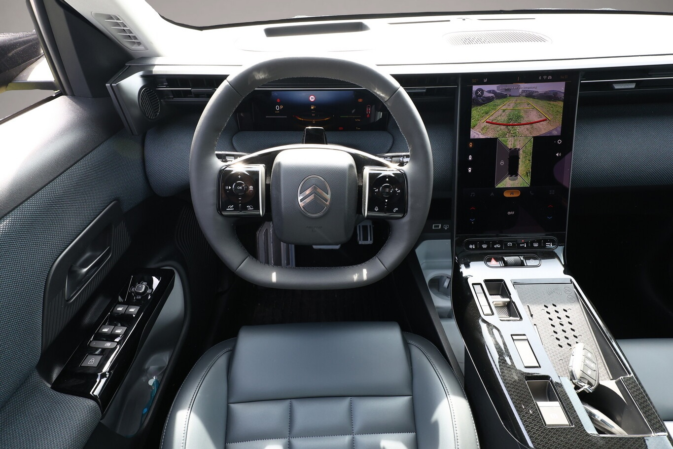 Bild 7 Citroën C5 Aircross Hybrid MAX Pano HUD eHk Nav ACC SHZ