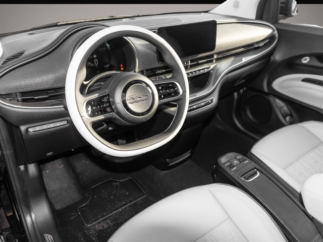 Bild 5 Fiat 500e La Prima Cabrio Navi Memory LED Apple CarPl