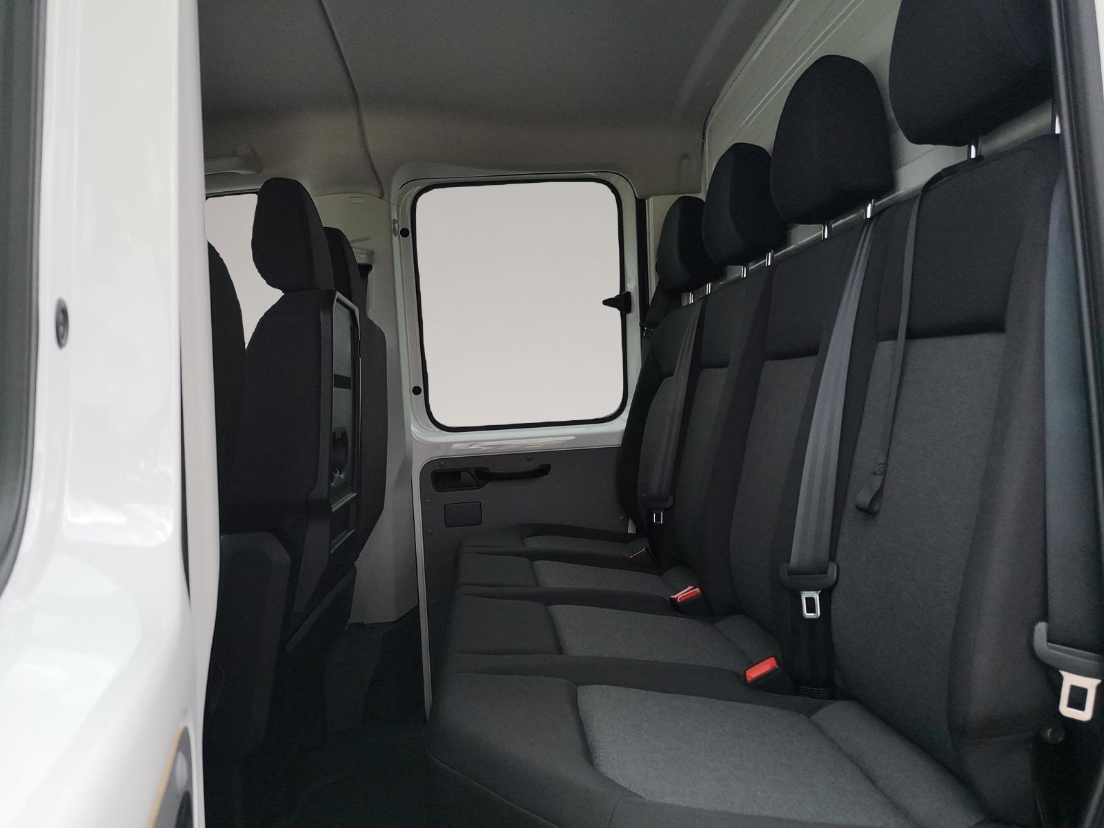 Bild 2 Volkswagen Other Crafter 2.0 TDI Pritsche 35 DOKA mittellang AHK