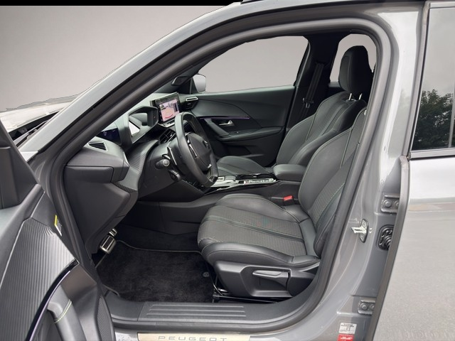 Bild 7 Peugeot 2008 GT PureTech 130 EAT8 APPLE CARPLAY DAB LED