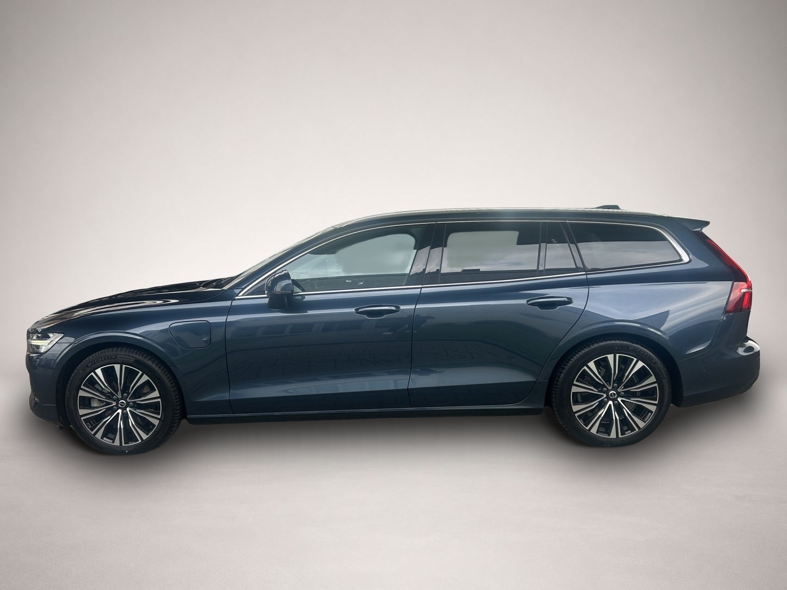 Bild 2 Volvo V60 T8 Plus Bright AWD*LED*AHK*StHZG*4xSHZ*